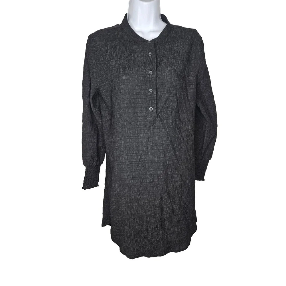 Brand: Steve Madden Size: Small Color: Black Style: Shirt Dress‎ Closure: Button